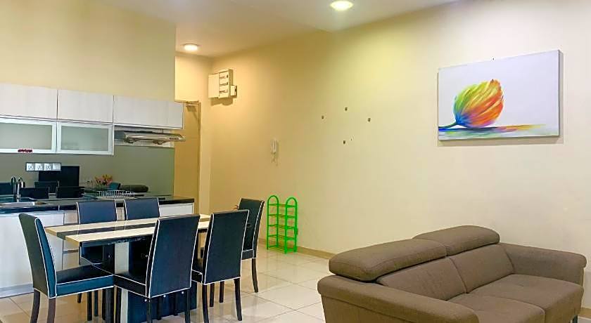 Sunset Seaview Vacation Condos @ IMAGO Shopping Mall