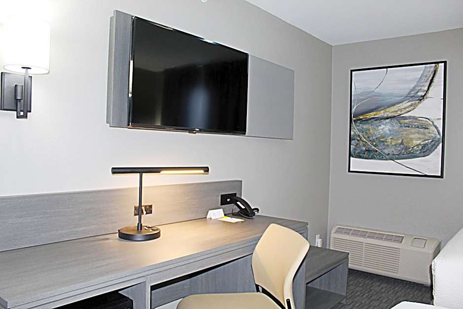 Days Inn by Wyndham Stony Plain