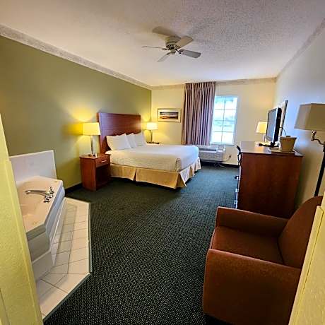 King Suite with Whirlpool - Non-Smoking