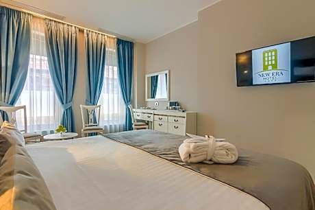 New Era Hotel Old Town - Covered paid parking within 10 minutes walk