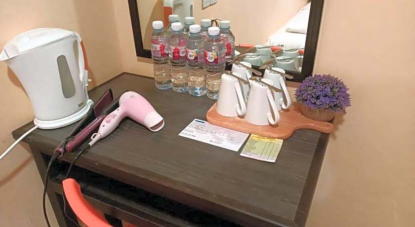 Loft Pals Urbanstay Lodge, Kapit