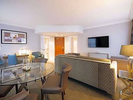 Prestige Queen Suite