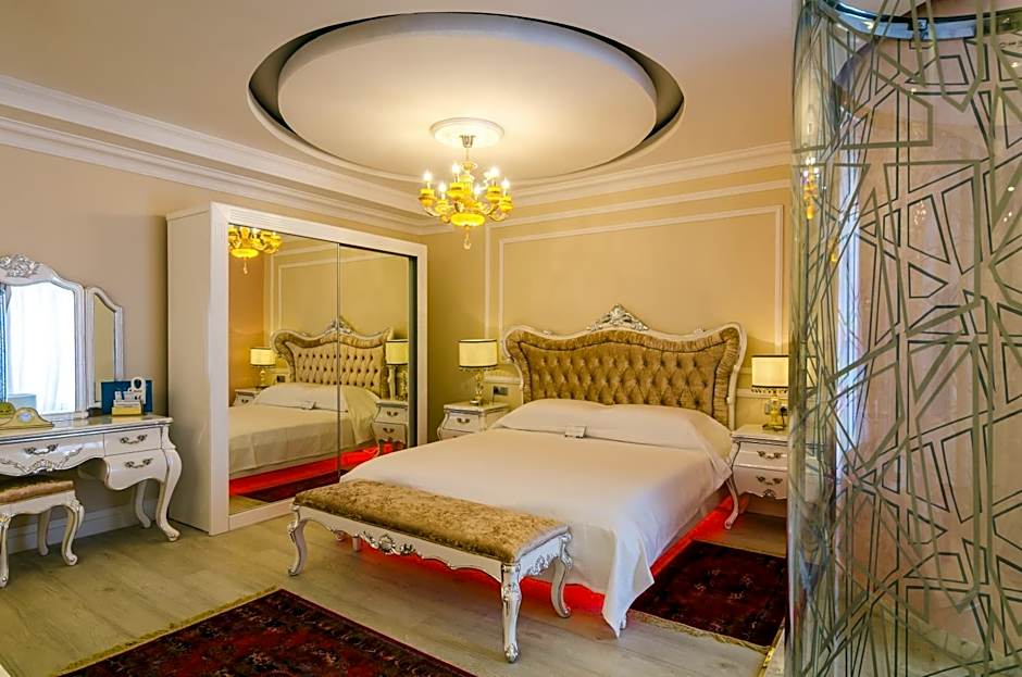 Phoenicia Royal Hotel