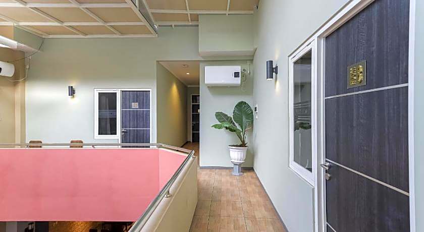 RedDoorz Plus @ Swun Stay Raya Langsep