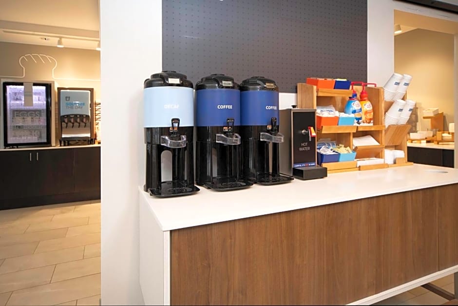 Holiday Inn Express and Suites Atlanta-Johns Creek By IHG