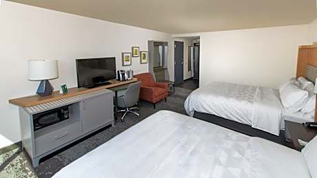 Standard Room with Two Queen Beds