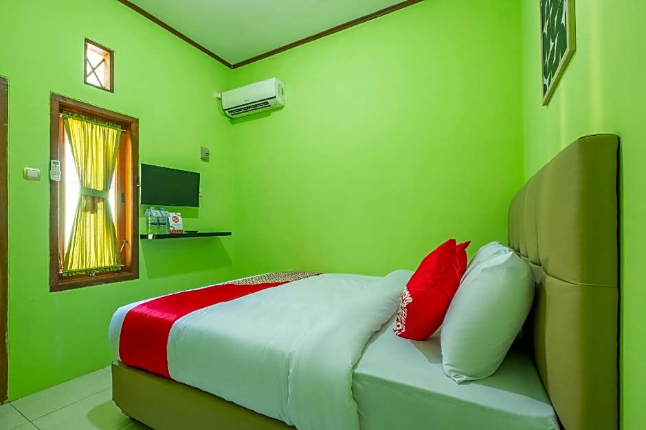 OYO 1399 Cemara Residence Syariah