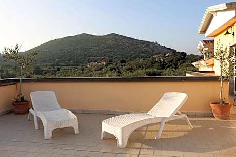 Quadruple Room with Private Bathroom