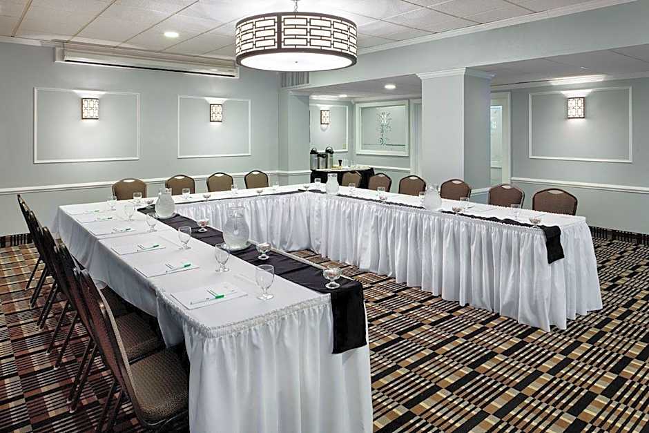 Executive Inn - Fort Lee