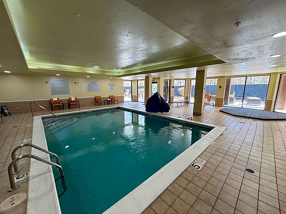 Country Inn & Suites by Radisson, Columbus-Edinburgh