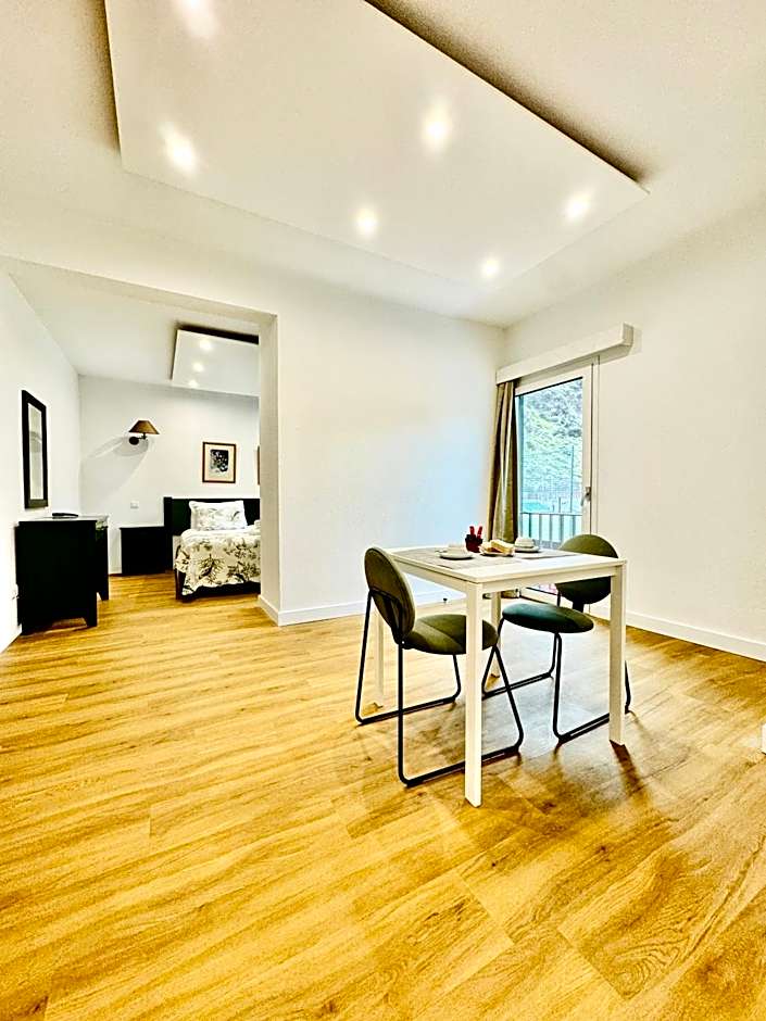 Photo 1 of 6 of Studio, Mountain View