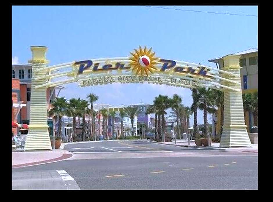 Beautiful Beachfront Views - The Retreat at Emerald Isle