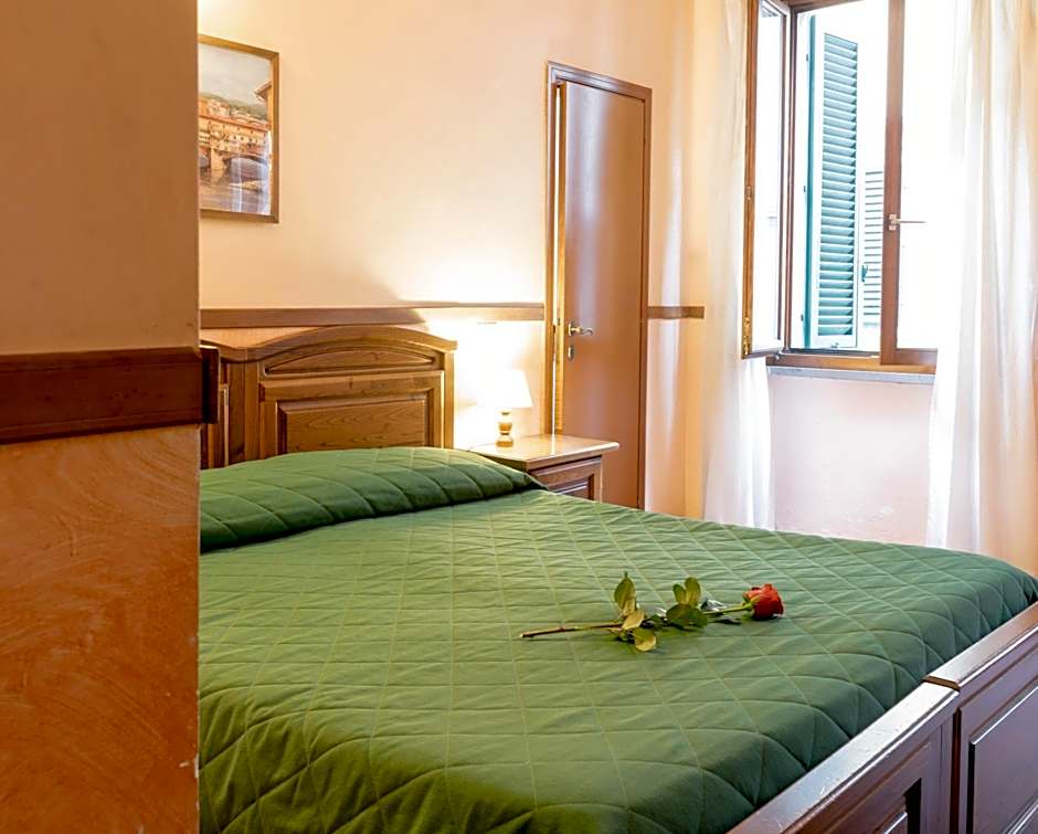 Hotel Monica