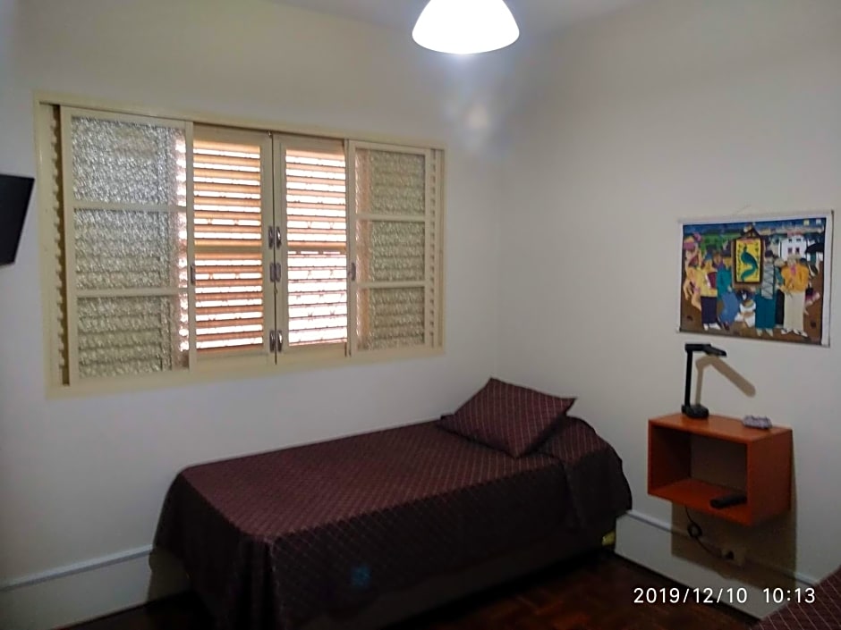 CASA 230 - Pousada & Hostel