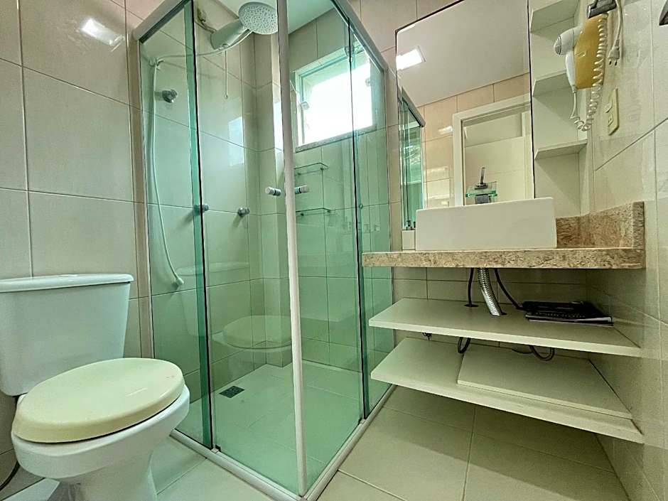 B931 Apto 3 quartos p/ 7 pessoas em Bombinhas SC