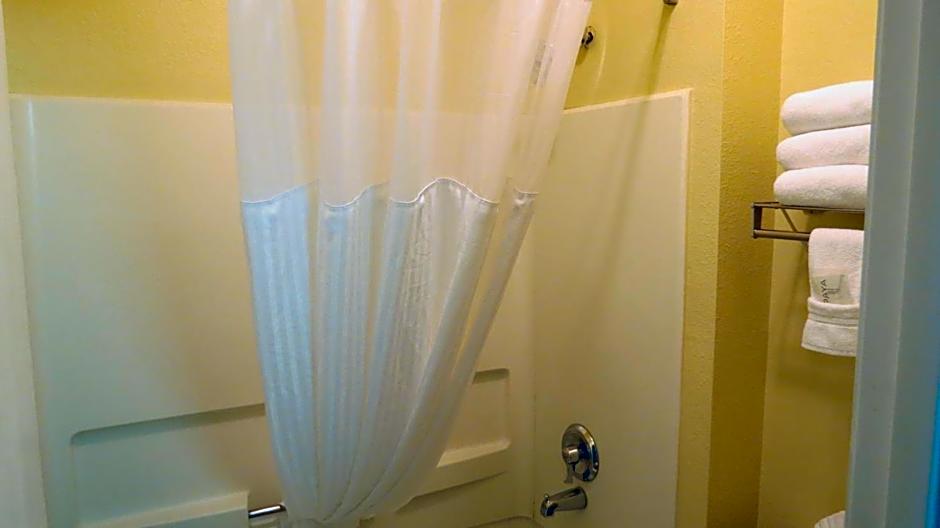 Baymont Inn & Suites by Wyndham