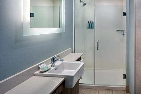 Suite, 1 King Bed, Balcony, Oceanfront