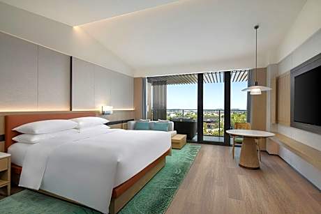 Garden View King, Guest Room, 1 King, Balcony