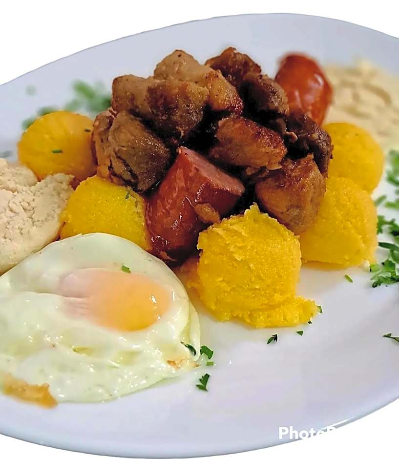 Hotel Plutitor Lebăda