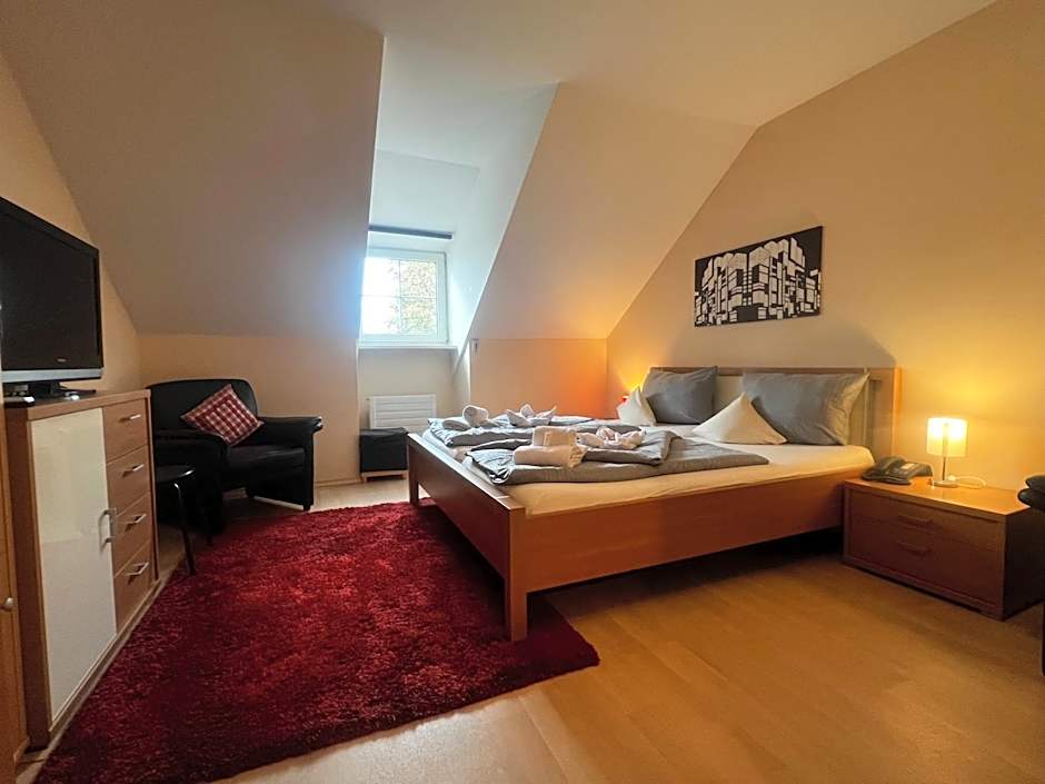 Schloss Kirchham Appartement - & Wellnessanlage