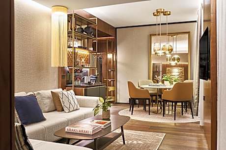 King Suite with City View