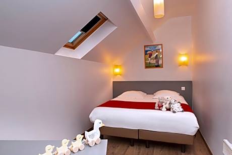 Family Apartment (2 Bedroom)