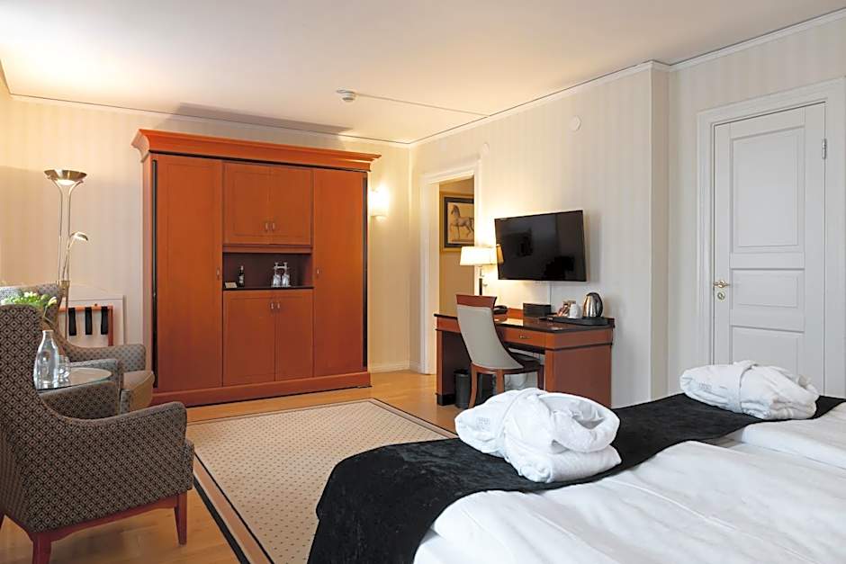 Photo 1 of 8 of Deluxe 1 Double Bed or 2 Beds