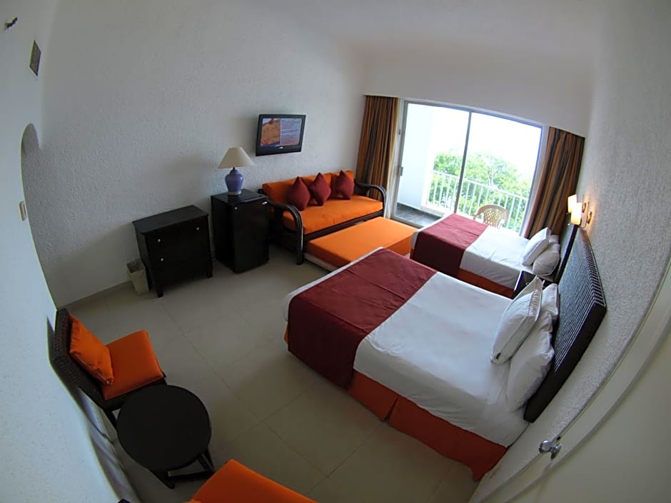 Sierra Mar All Inclusive at Tesoro