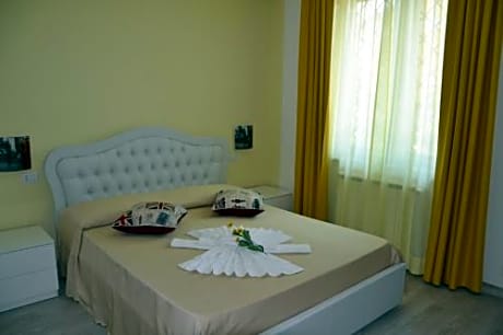 Fly In The World B&B