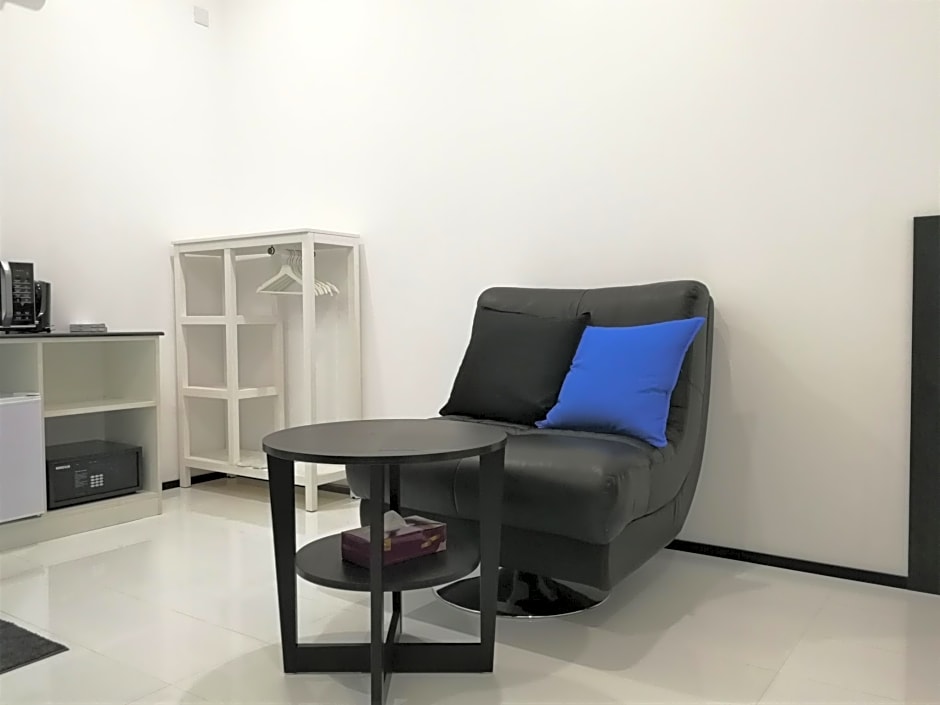 YAMA HOTEL & ROOFTOP BAR