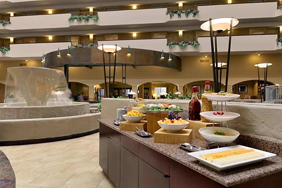 Embassy Suites By Hilton Hotel Kansas City-International Airport