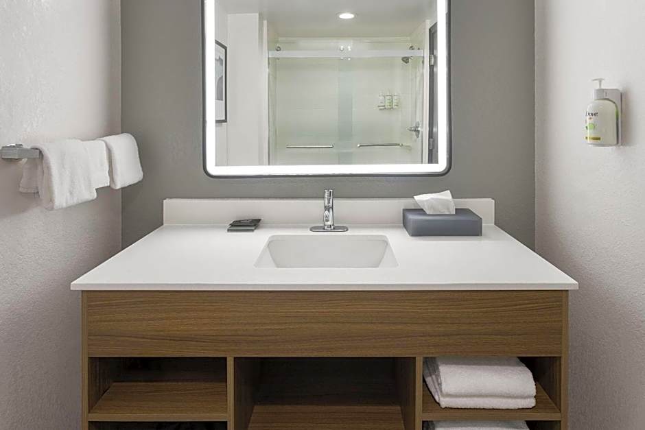 La Quinta Inn & Suites by Wyndham Chattanooga - East Ridge