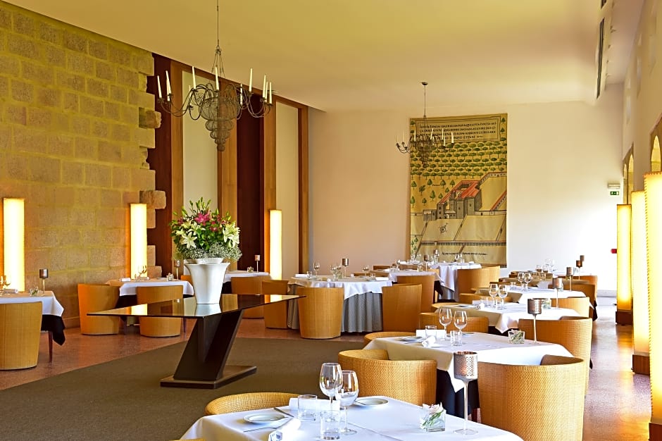 Pousada Convento de Arraiolos - Historic Hotel