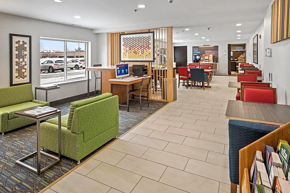 Holiday Inn Express Chicago Northwest-Vernon Hills By IHG