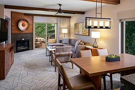 2 Bedroom Villa, Bedroom 1: 1 King, Bedroom 2: 1 Queen, Sofa Beds: 2, Balcony, Fireplace