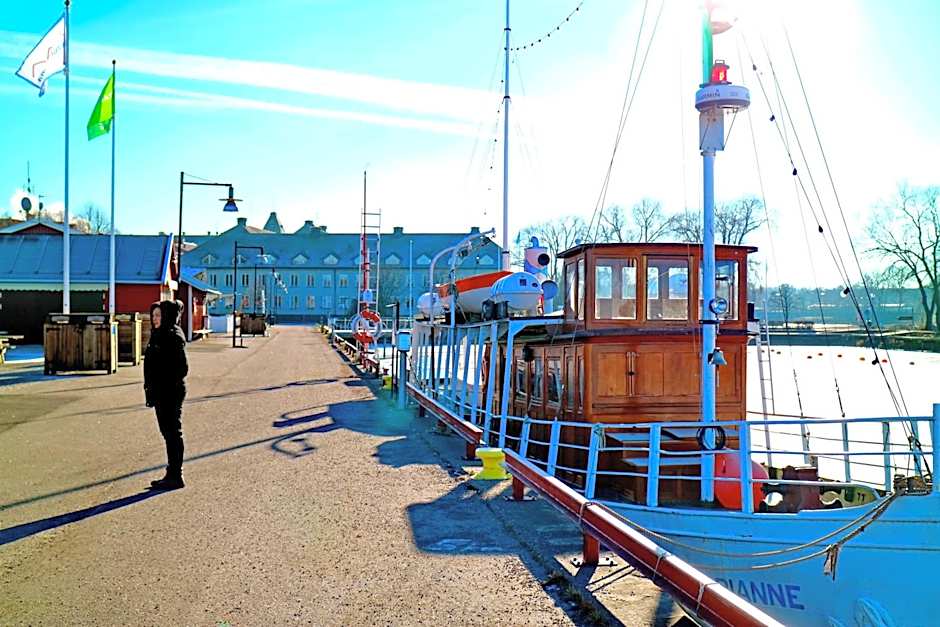 Vänerport Lakefront Hotell