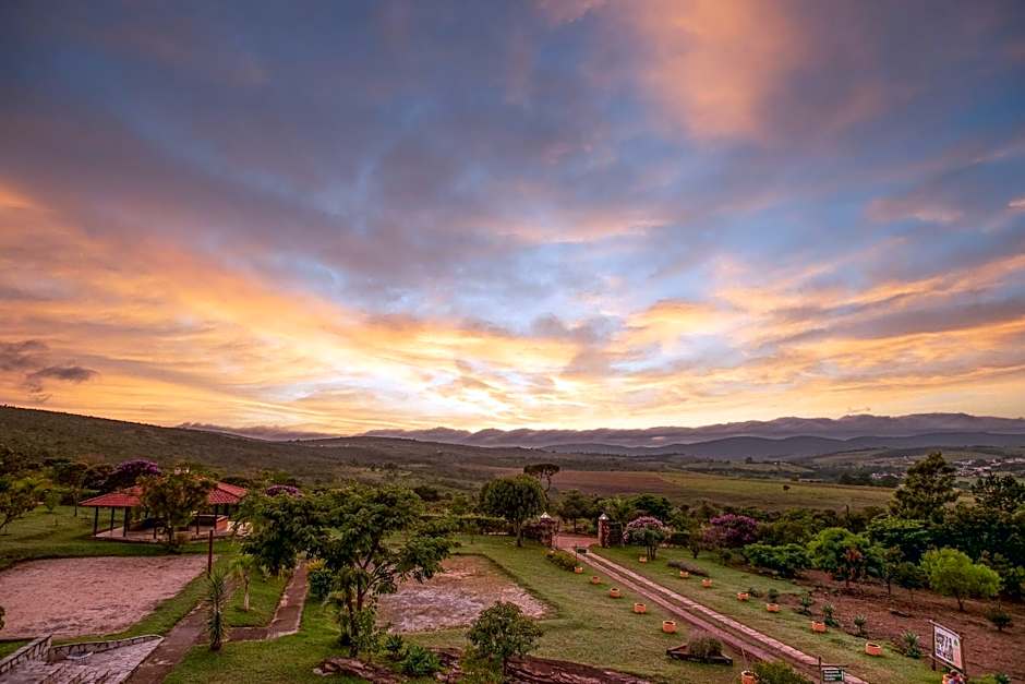 Pousada Além das Formas - Acesso a cachoeiras e gruta encantada