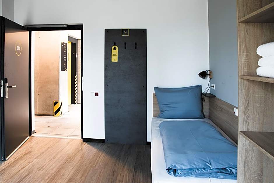 Das Schlafwerk Stuttgart-Nord VOLLDIGITALES HOTEL-SELF-CHECK IN - keine Rezeption-LowBudget-cashless