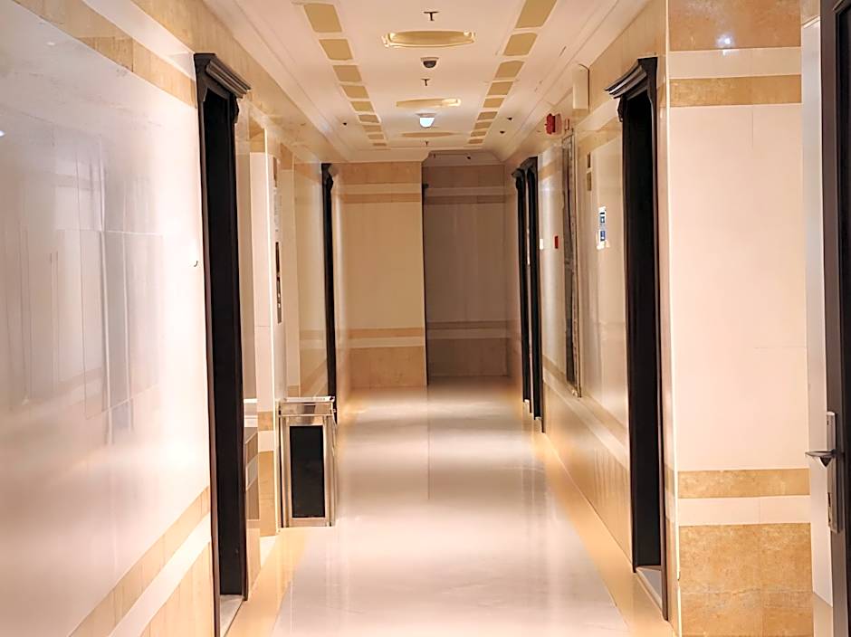 Dream Palace Hotel