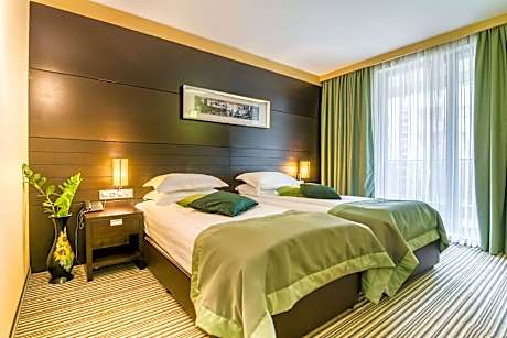 2 Single Beds, Studio, Family Room