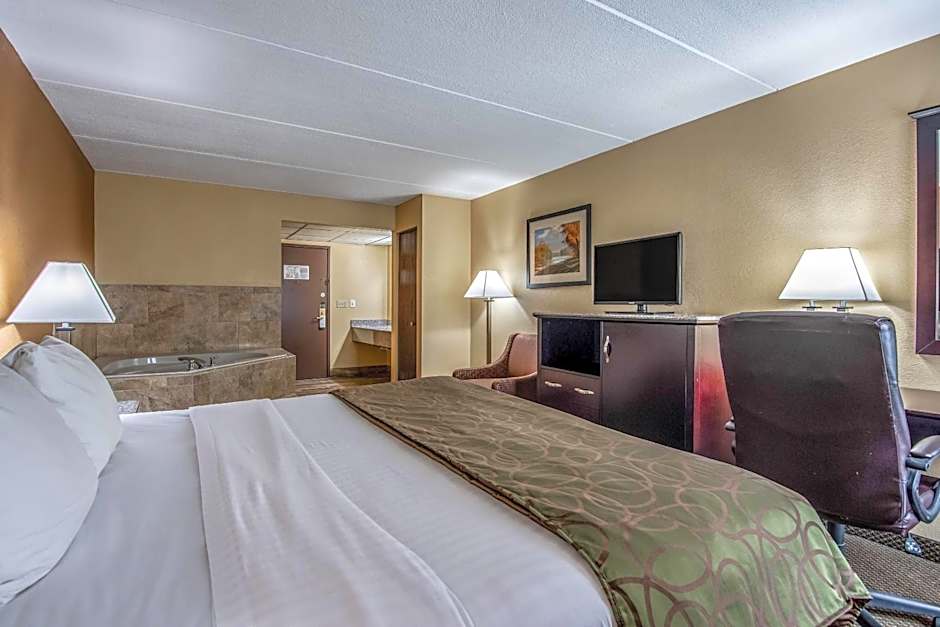 Quality Inn Tully I-81