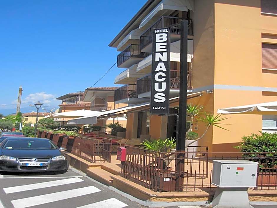 Hotel Benacus