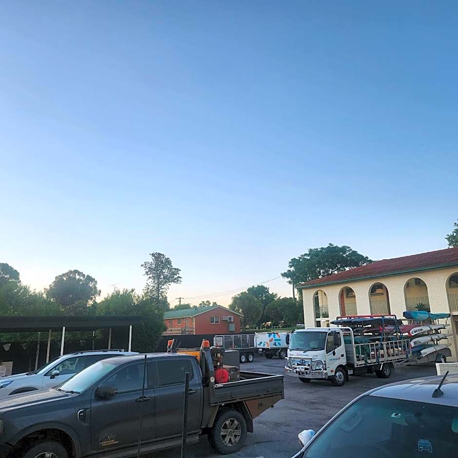 Bishops Lodge Narrandera