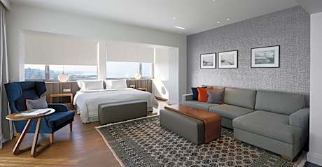 Junior Suite with City View