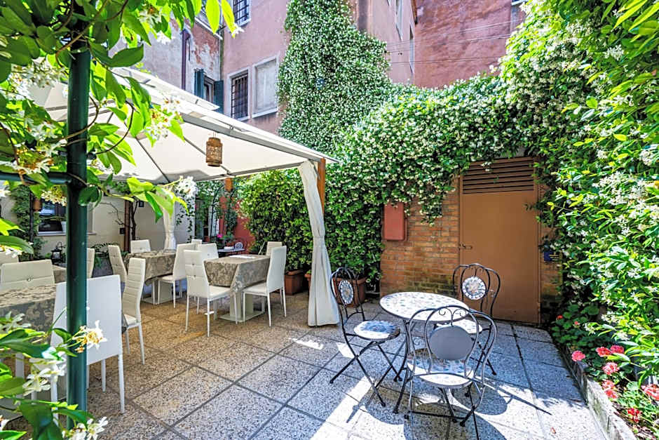 Hotel Apostoli Garden