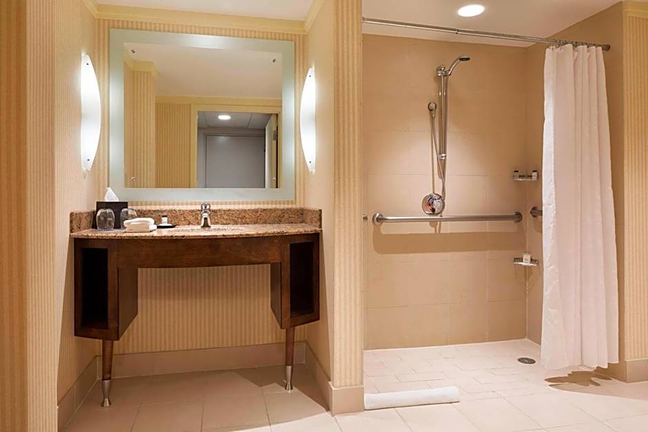 Sheraton Bloomington Hotel