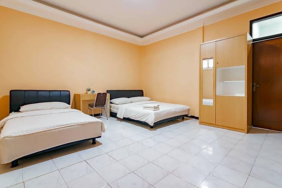 Shofy Guest House Mitra RedDoorz