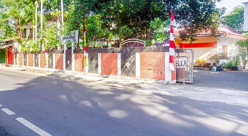 Urbanview Hotel Minongga Pondok Labu by RedDoorz