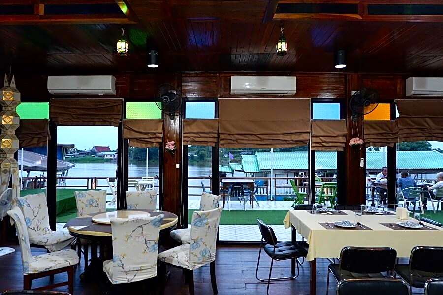 Suwanna Riverside Resort