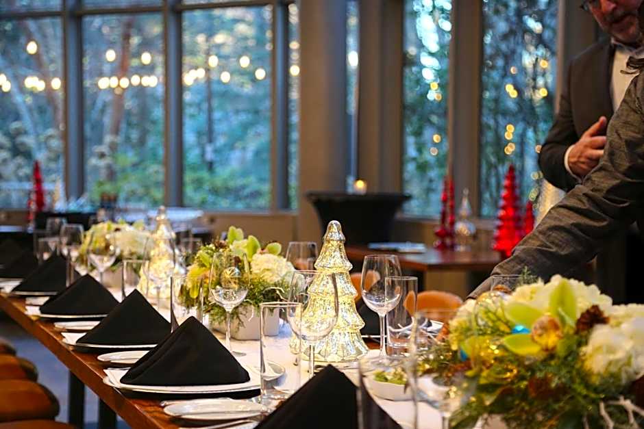 Crowne Plaza Atlanta Perimeter at Ravinia By IHG